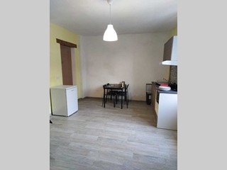 Casa Semi Indipendente in Vendita a Medesano, zona Felegara, 72'000&euro;, 100 m²