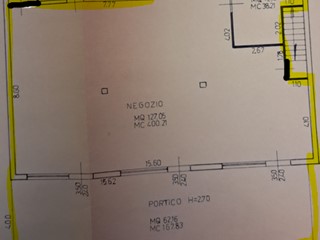 Immobile commerciale in Vendita a Verucchio, zona VILLA VERUCCHIO, 2'000€, 250 m²