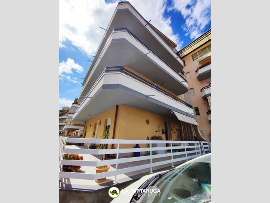 Trilocale in Vendita a Furci Siculo, 90'000€, 96 m²