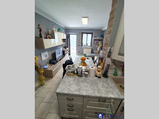 Casa Semi Indipendente in Vendita a Carrara, 140'000€, 75 m²