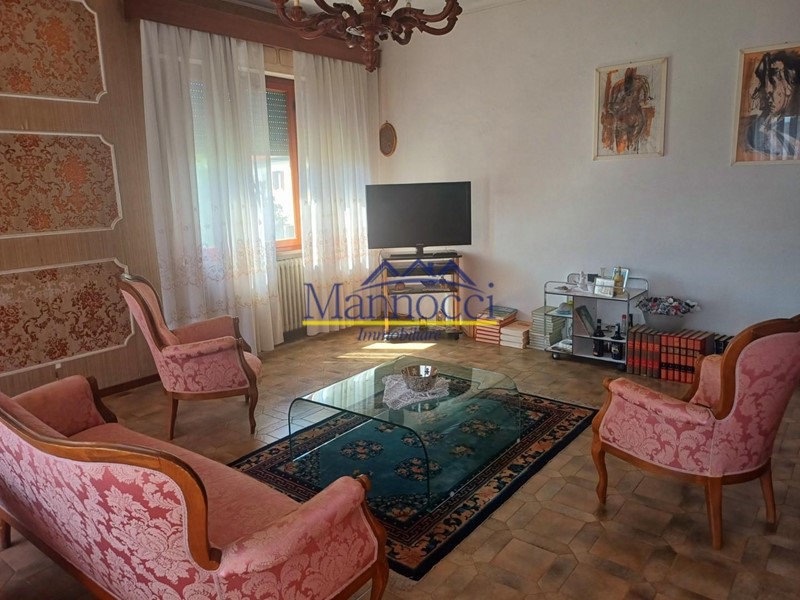 Appartamento in Vendita a Cascina, zona San Frediano a Settimo, 227'000€, 140 m²