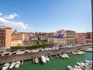 Appartamento in Vendita a Livorno, 350'000€, 180 m²