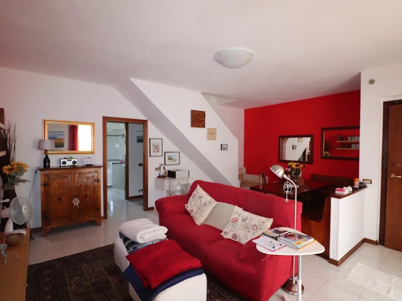 Appartamento in Vendita a Siena, zona Costalpino, 320'000&euro;, 130 m², con Box