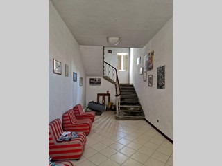 Appartamento in Vendita a Casciana Terme Lari, zona Perignano, 129'000€, 151 m²