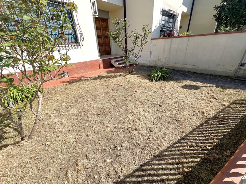 Villetta a schiera in Vendita a Cascina, 245'000€, 130 m²