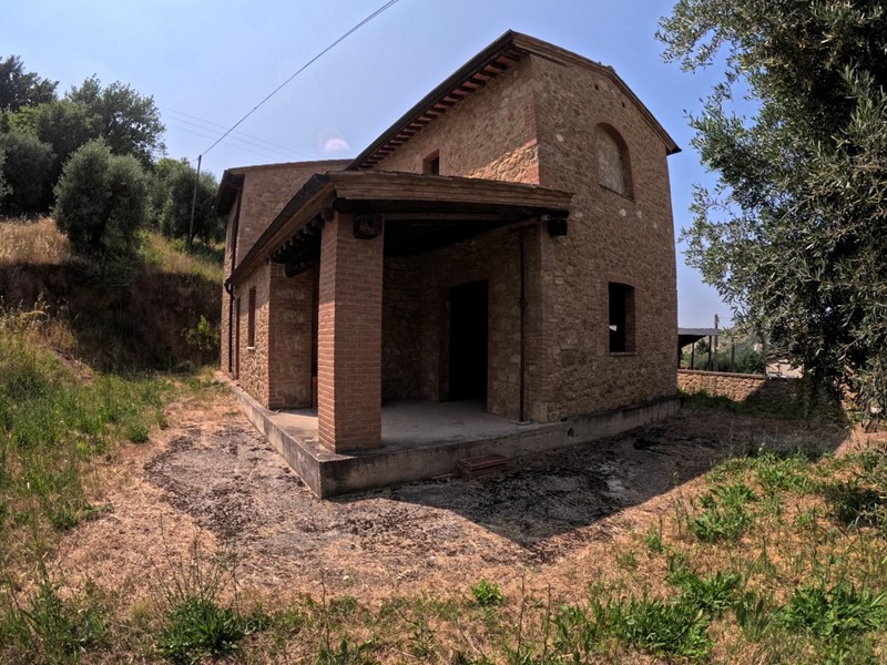 Casa di corte in Vendita a Volterra, 300'000€, 150 m²