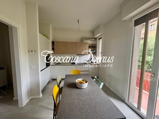 Appartamento in Vendita a Siena, 445'000&euro;, 120 m², arredato, con Box