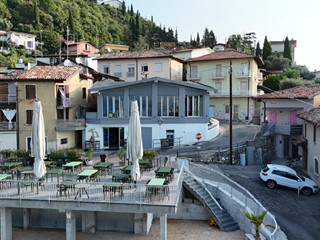 Attività commerciale in Vendita a Toscolano Maderno, 1'800'000€, 320 m², arredato