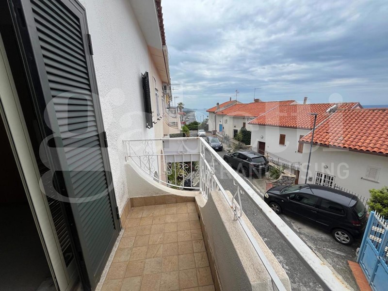 Villetta a schiera in Vendita a Scalea, 145'000€, 90 m², arredato