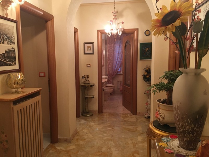 Trilocale in Affitto a Sanremo, 800€, 65 m², arredato
