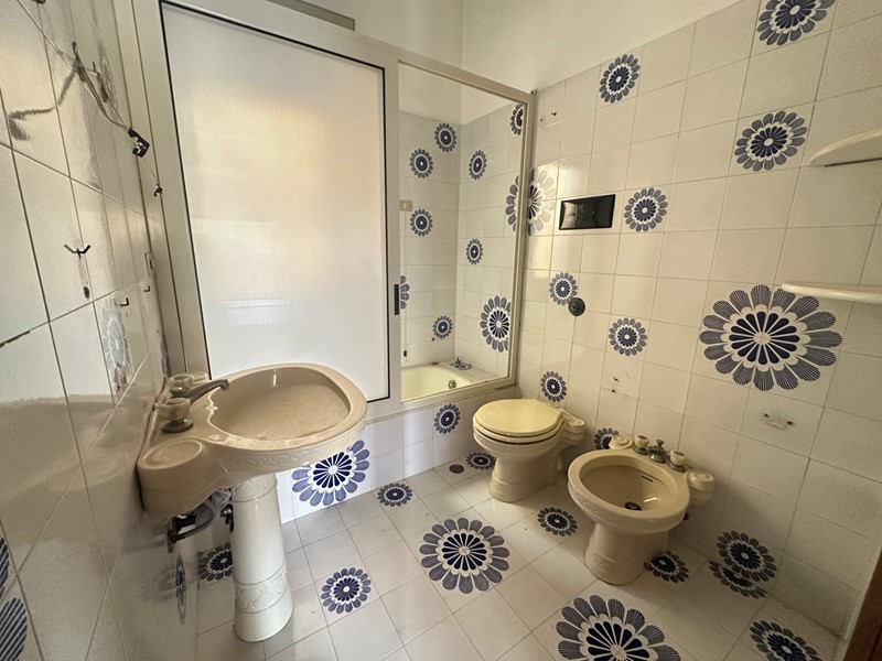 Trilocale in Vendita a Barcellona Pozzo di Gotto, 38'000€, 101 m²