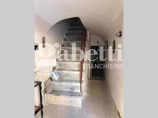 Quadrilocale in Vendita a Sessa Aurunca, 25'000€, 100 m²