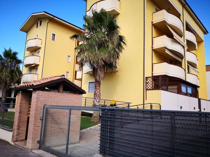 Trilocale in Vendita a San Giovanni Teatino, 149'000€, 65 m², arredato, con Box