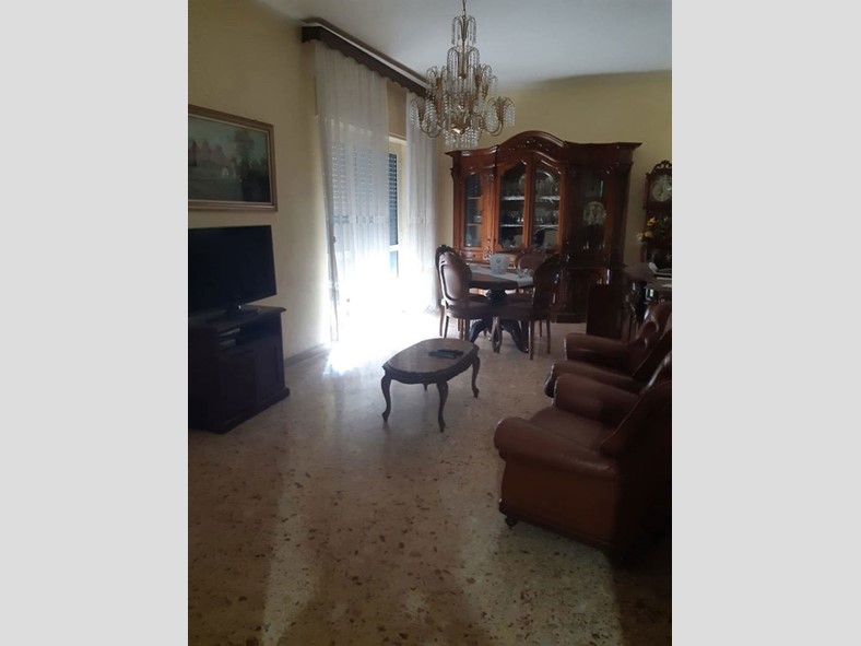 Appartamento in Vendita a Tagliacozzo, 110'000€, 120 m²