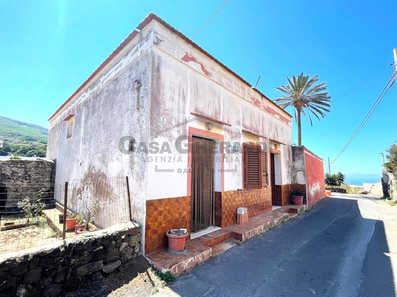 Casa Indipendente in Vendita a Pantelleria, 39'000&euro;, 70 m²