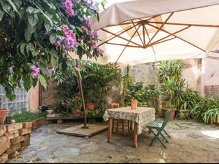 Appartamento in Affitto a Pietrasanta, 8'000€, 270 m²