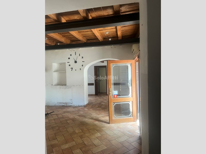 Capannone in Affitto a Inzago, zona Centro, 2'500€, 300 m²