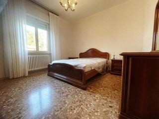 Appartamento in Vendita a Jesi, 150'000€, 95 m²