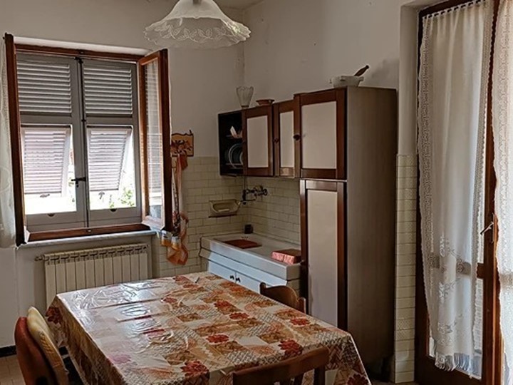 Appartamento in Vendita a Castelnuovo Magra, 185'000€, 150 m²