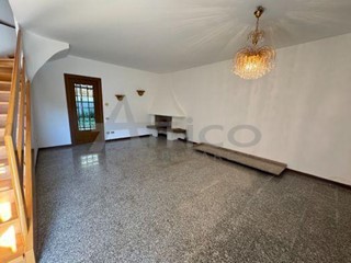 Casa Semi Indipendente in Vendita a Rovigo, zona CittÃ, 220'000€, 165 m², con Box