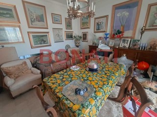 Quadrilocale in Vendita a La Spezia, zona Periferia Est, 155'000€, 97 m²