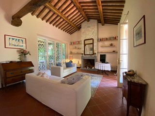 Casa Indipendente in Affitto a Forte dei Marmi, 170 m², arredato