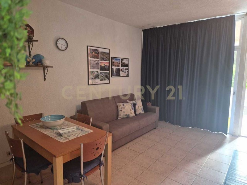 Quadrilocale in Affitto a Castiglione della Pescaia, zona Punta Ala, 1'300€, 49 m², arredato