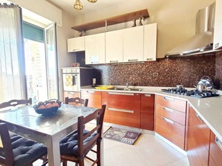 Quadrilocale in Vendita a Ameglia, 180'000€, 100 m²