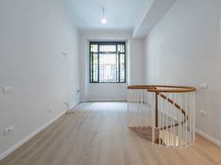 Monolocale in Vendita a Milano, zona 027 Italia/Crocetta/Bocconi, 490'000€, 65 m²
