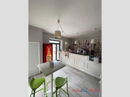 Attività commerciale in Vendita a Sant'Eusanio del Sangro, 90 m²