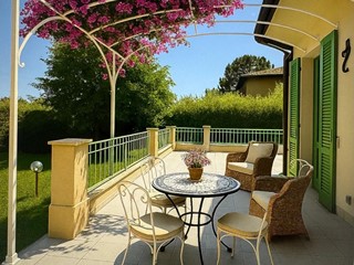 Villa bifamiliare in Vendita a Pietrasanta, zona Tonfano, 1'280'000€, 140 m², arredato