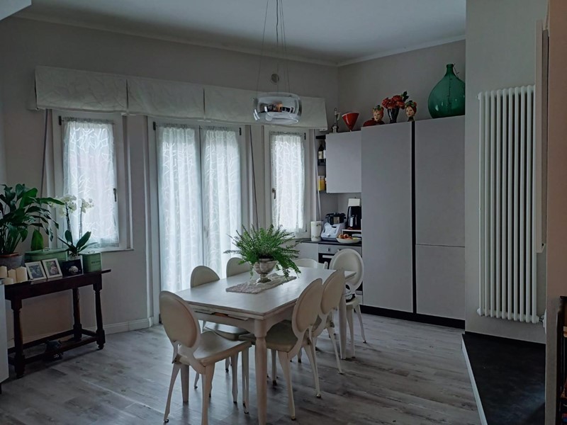 Appartamento in Vendita a Poggibonsi, 240'000€, 119 m², arredato
