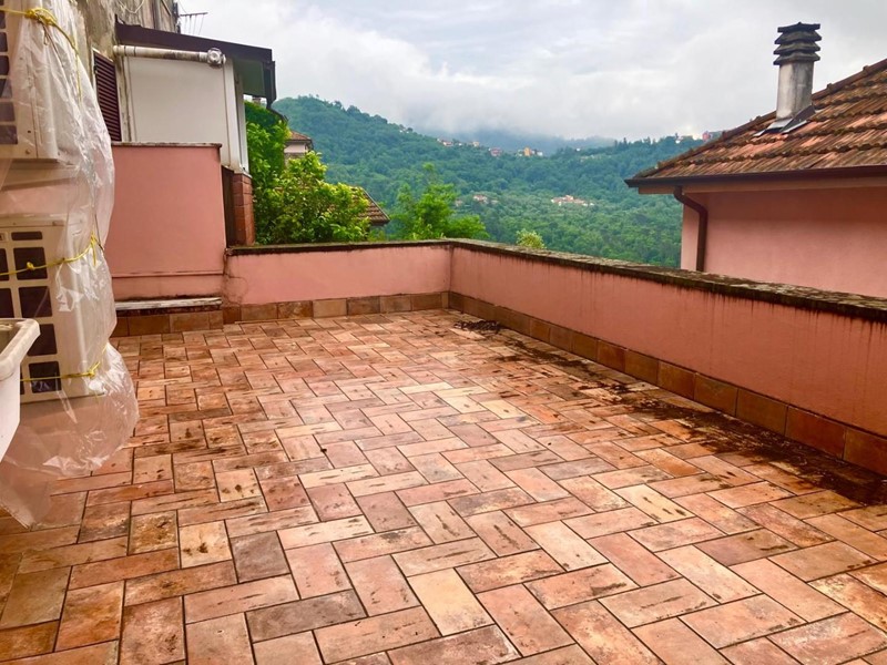 Villa bifamiliare in Vendita a Calice al Cornoviglio, zona Madrignano, 195'000€, 170 m², arredato