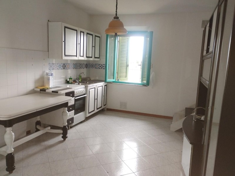 Quadrilocale in Vendita a Palaia, zona Forcoli, 68'000€, 75 m², arredato