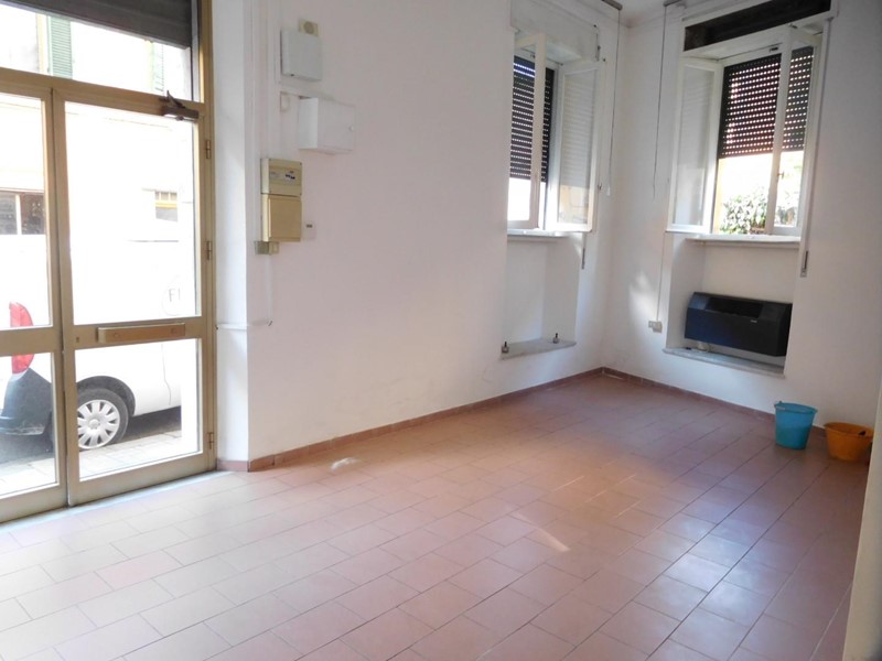 Immobile commerciale in Vendita a Pisa, 120'000€, 52 m²