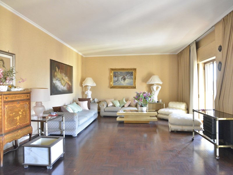 Appartamento in Vendita a Bari, 380'000&euro;, 145 m²