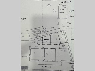 Appartamento in Vendita a Terni, 110'000€, 150 m²