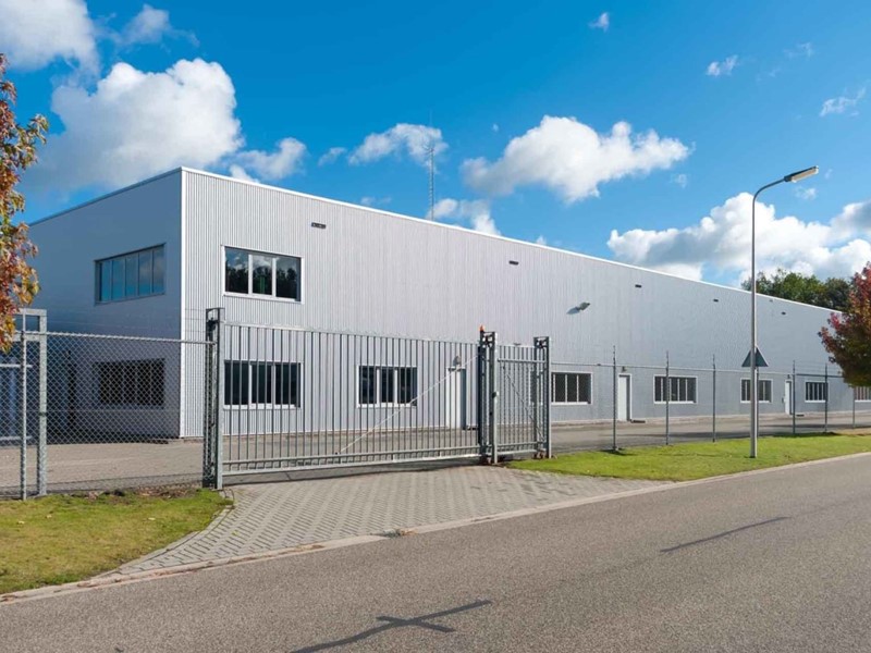 Capannone in Vendita a Viareggio, 630 m²