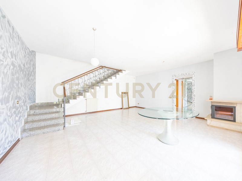 Casa Indipendente in Vendita a Anzio, zona Villaggio Giornalisti, 179'000€, 