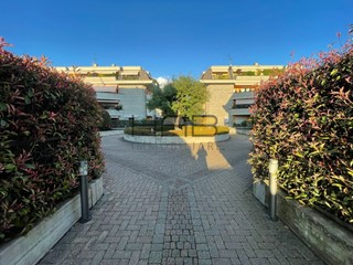 Trilocale in Vendita a Busto Arsizio, 305'000€, 140 m², con Box