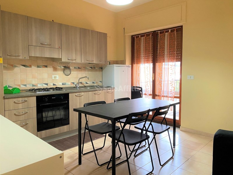 Quadrilocale in Affitto a Catanzaro, zona Lido Corso, 2'000€, 150 m², arredato