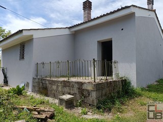 Casa Indipendente in Vendita a Fucecchio, zona Galleno, 180'000€, 90 m²