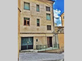 Appartamento in Vendita a Castelfiorentino, 165'000€, 120 m², con Box