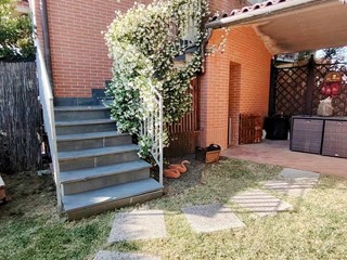 Trilocale in Vendita a Capannoli, 170'000€, 100 m², con Box