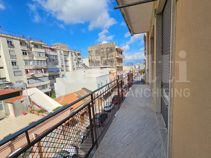 Trilocale in Vendita a Messina, 60'000€, 90 m²