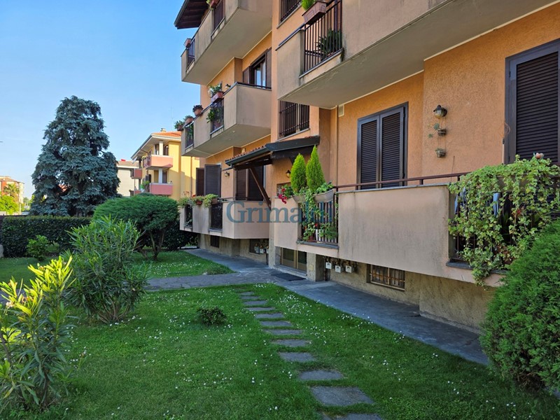 Trilocale in Vendita a Robecco sul Naviglio, 149'000€, 88 m²