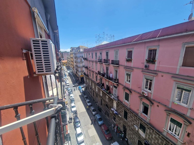 Appartamento in Vendita a Napoli, 595'000€, 250 m²