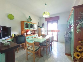 Villa bifamiliare in Vendita a Aprilia, 239'000€, 120 m²