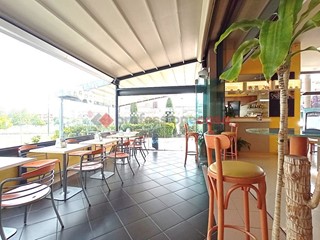 Negozio in Vendita a Aprilia, 350 m², arredato