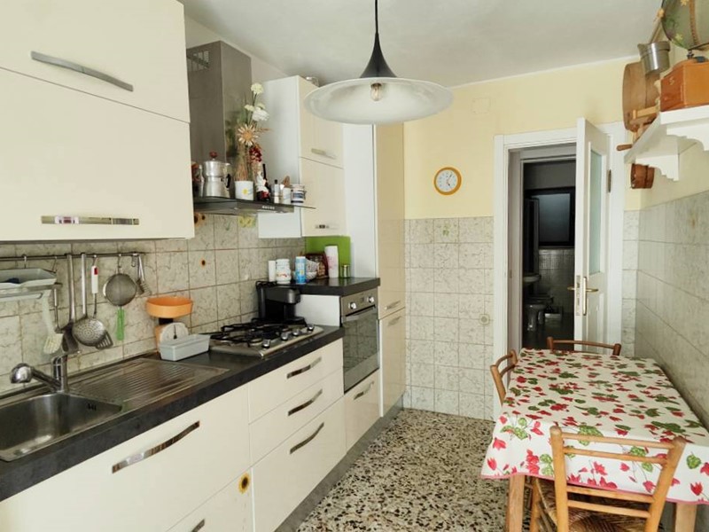 Casa Indipendente in Vendita a Farini, 290'000€, 466 m²